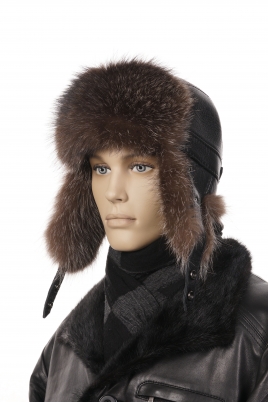 Зимняя шапка мужская из натуральной кожи с енотом